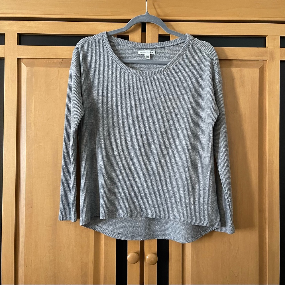 American Eagle Gray Sweater Size Small